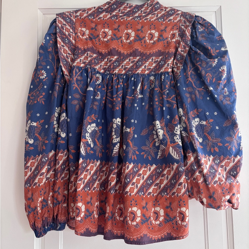 Love the Label top, size M, barely worn - Picture 3 of 4